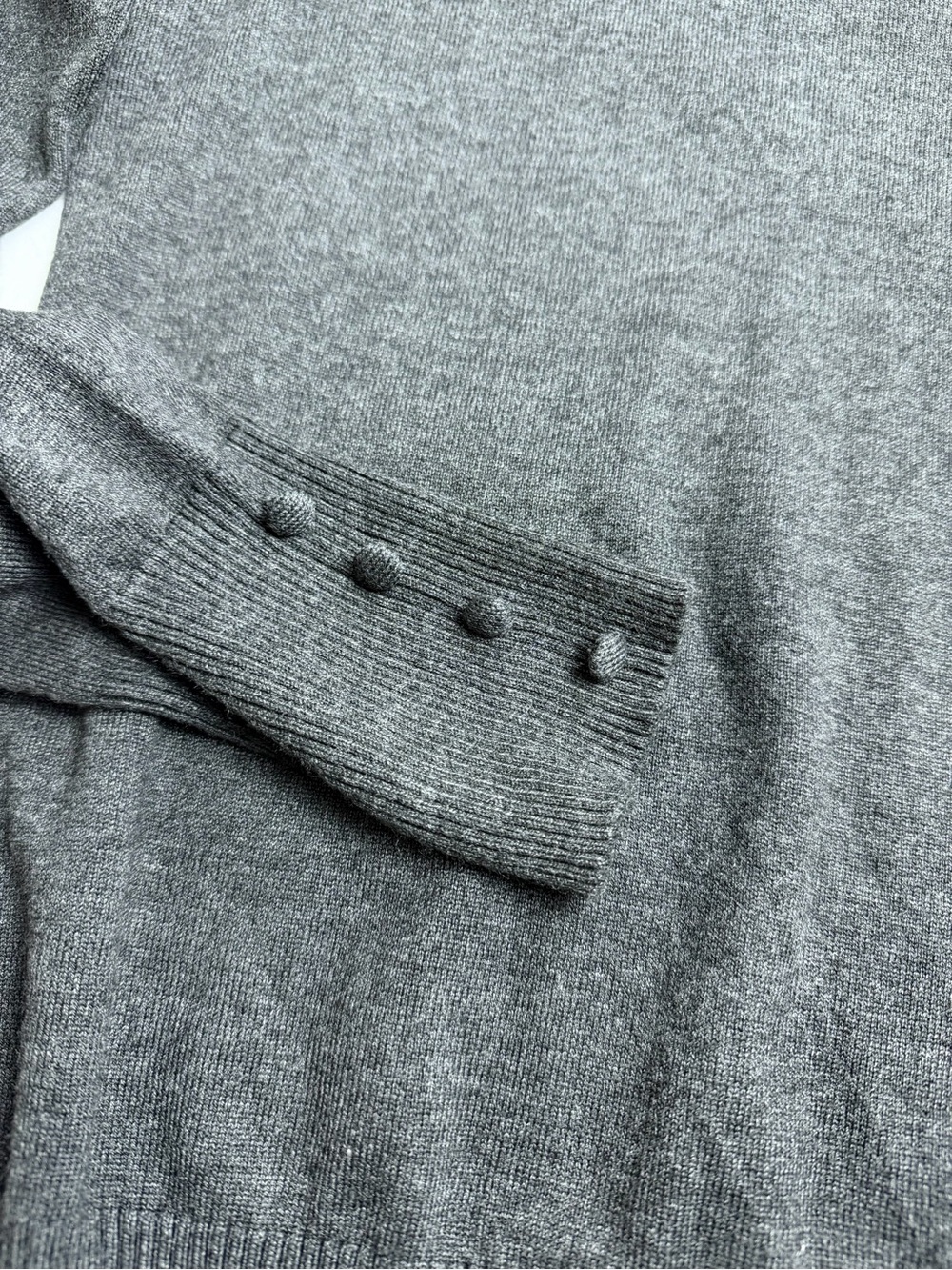 Cupio Gray Turtleneck Sweater Button Cuff Long Sleeve Heather Charcoal Size L - Picture 3 of 7